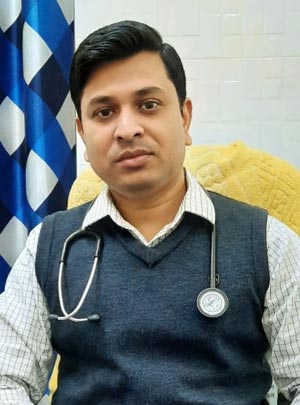 Dr. Sumon Kanti Mojumdar
  - রিউমাটোলজি ও মেডিসিন বিশেষজ্ঞ (আর্থ্রাইটিস, গাঁটের ব্যথা, অটোইমিউন রোগ চিকিৎসা)