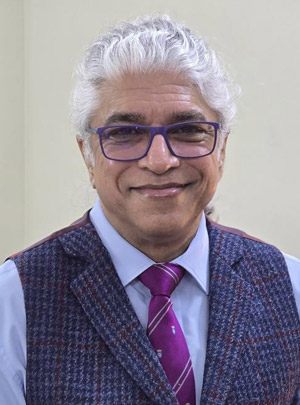 Prof. Dr. S.M.G. Kibria
  - পাইলস (Hemorrhoids) চিকিৎসা